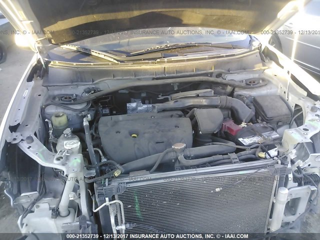 JA4AT2AW7AZ010817 - 2010 MITSUBISHI OUTLANDER ES 银色 照片 10