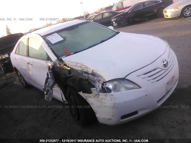 4T1BE46K89U812271 - 2009 TOYOTA CAMRY SE/LE/XLE WHITE photo 1
