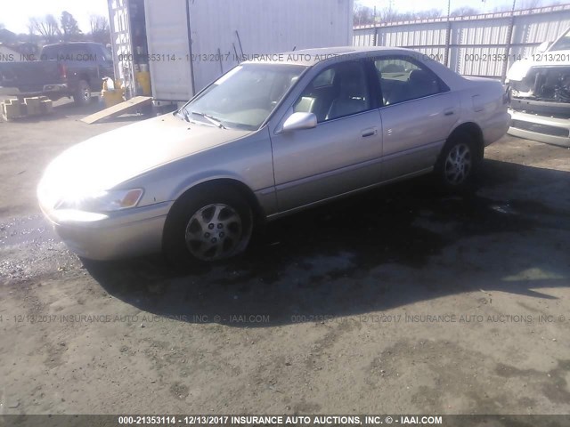 JT2BF28K3X0222852 - 1999 TOYOTA CAMRY LE/XLE TAN photo 2