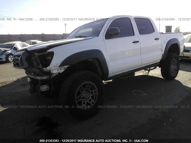 5TFJU4GNXDX047227 - 2013 TOYOTA TACOMA DOUBLE CAB PRERUNNER WHITE photo 2