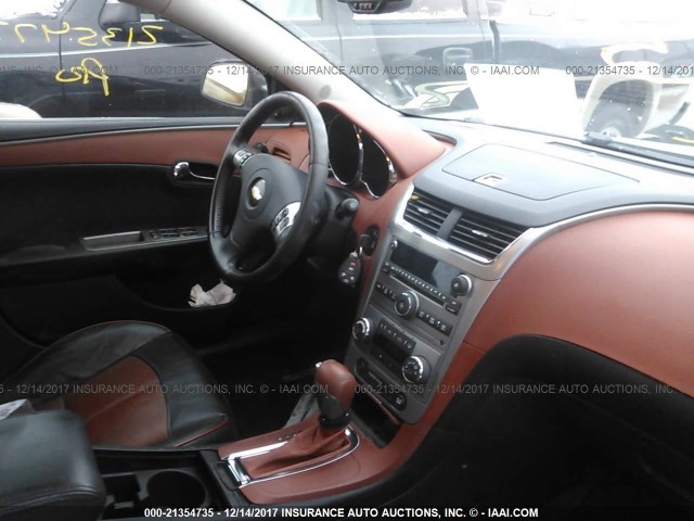 1G1ZK57729F156156 - 2009 CHEVROLET MALIBU LTZ GRAY photo 5