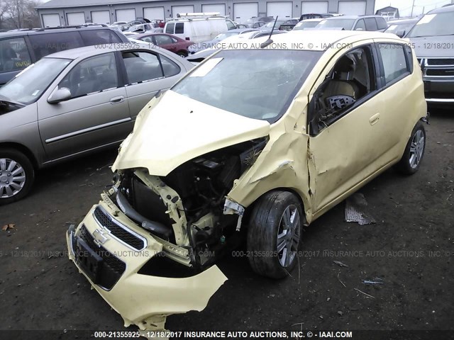 KL8CD6S99EC437154 - 2014 CHEVROLET SPARK 1LT YELLOW photo 2