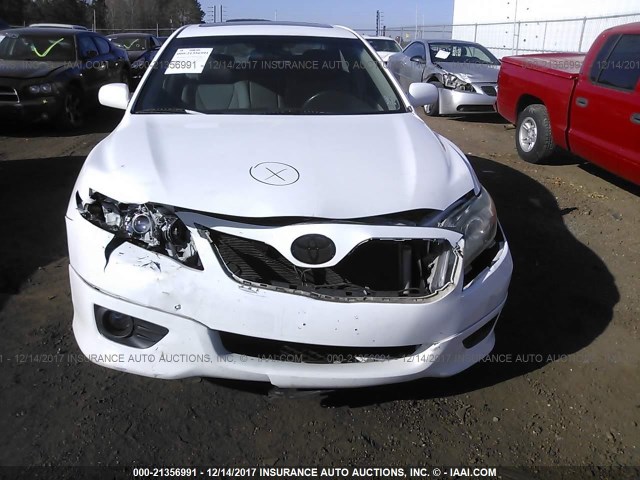 4T1BF3EK7BU622248 - 2011 TOYOTA CAMRY SE/LE/XLE თეთრი ფოტო 6