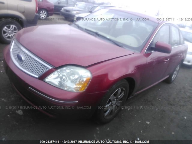1FAFP24137G113825 - 2007 FORD FIVE HUNDRED SEL MAROON photo 2