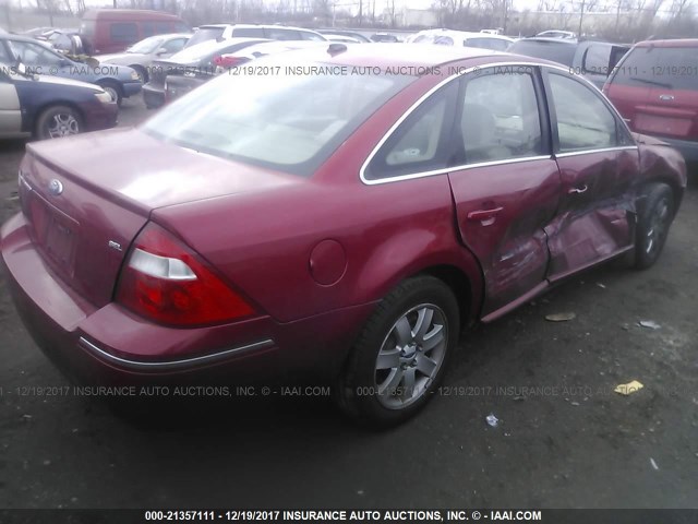 1FAFP24137G113825 - 2007 FORD FIVE HUNDRED SEL MAROON photo 4