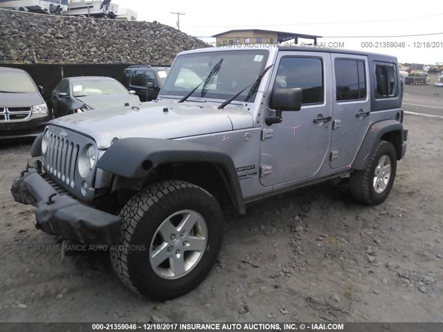 1C4BJWDG8FL556905 - 2015 JEEP WRANGLER UNLIMITE SPORT SILVER photo 2