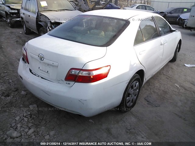 4T1BE46K19U915628 - 2009 TOYOTA CAMRY SE/LE/XLE WHITE photo 4