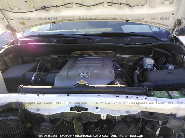 5TFDY5F11AX115660 - 2010 TOYOTA TUNDRA CREWMAX SR5 WHITE photo 10