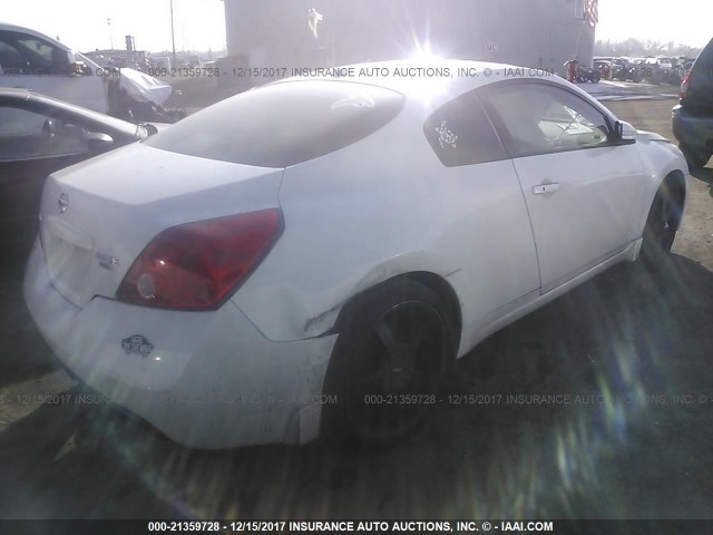 1N4BL24E28C112607 - 2008 NISSAN ALTIMA 3.5SE WHITE photo 4