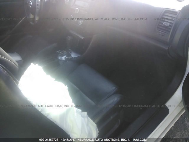 1N4BL24E28C112607 - 2008 NISSAN ALTIMA 3.5SE WHITE photo 5