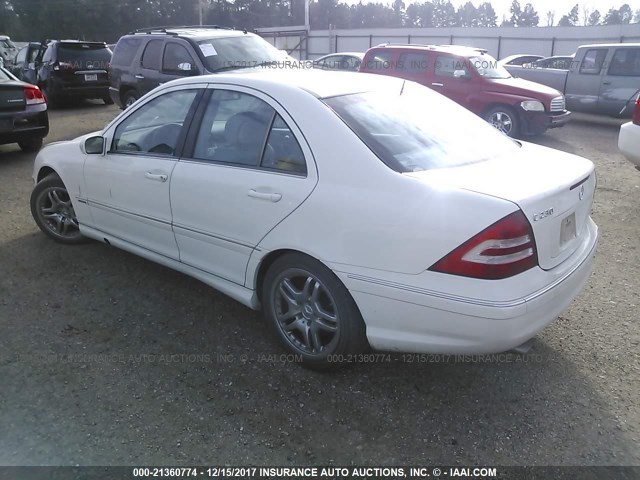 WDBRF52H16F787695 - 2006 MERCEDES-BENZ C GENERATION 2006 230 WHITE photo 3