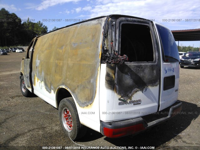 1GTW7FCA0B1100769 - 2011 GMC SAVANA 3500 G2500 WHITE photo 3