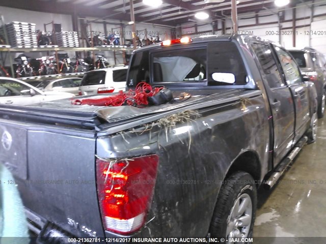 1N6AA0EC5CN307303 - 2012 NISSAN TITAN S/SV/SL/PRO-4X GRAY photo 4