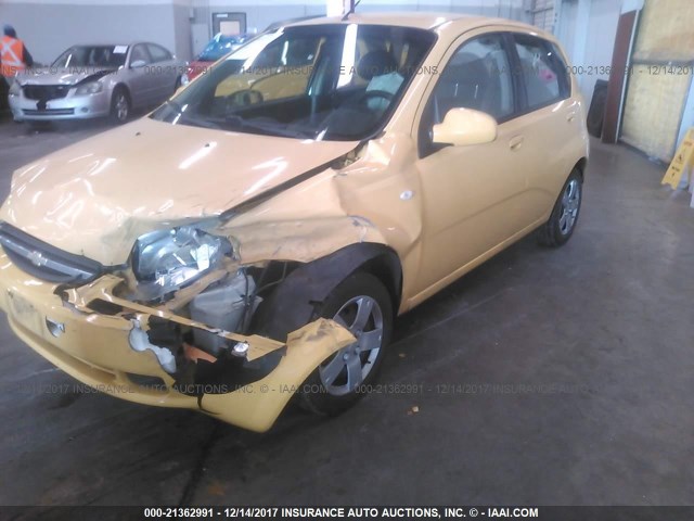 KL1TD666X6B671051 - 2006 CHEVROLET AVEO LS YELLOW photo 2