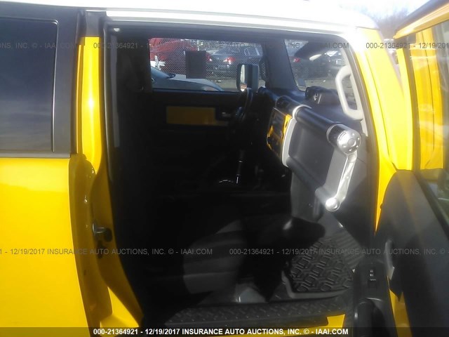 JTEBU11F170043631 - 2007 TOYOTA FJ CRUISER YELLOW photo 5