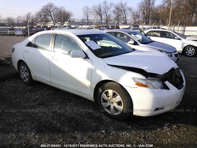4T4BE46K09R069286 - 2009 TOYOTA CAMRY SE/LE/XLE WHITE photo 1