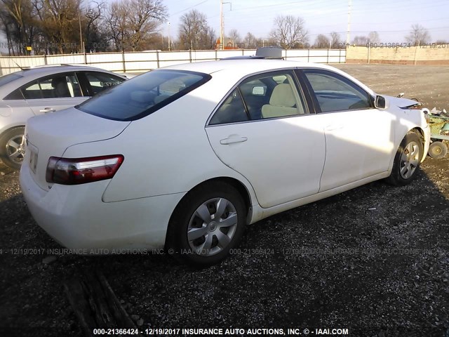 4T4BE46K09R069286 - 2009 TOYOTA CAMRY SE/LE/XLE WHITE photo 4