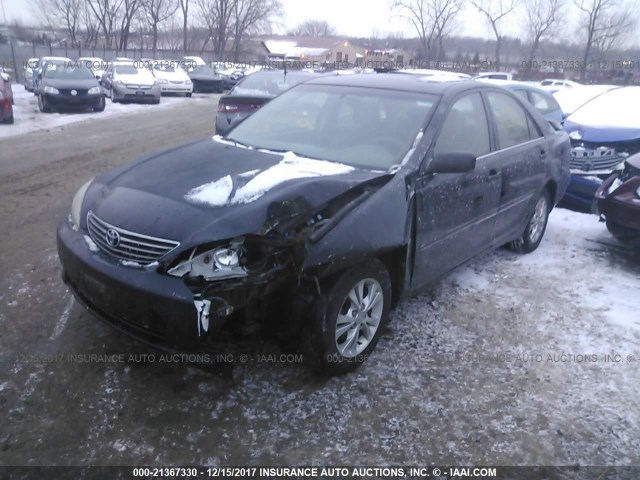 4T1BE30K95U007182 - 2005 TOYOTA CAMRY LE/XLE/SE შავი ფოტო 2