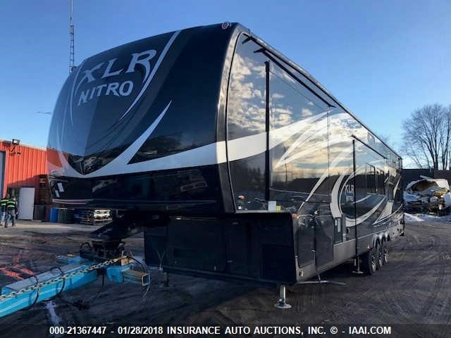 4X4FXL838HF163276 - 2017 FOREST RIVER XLR TOY HAULER  BLACK photo 2