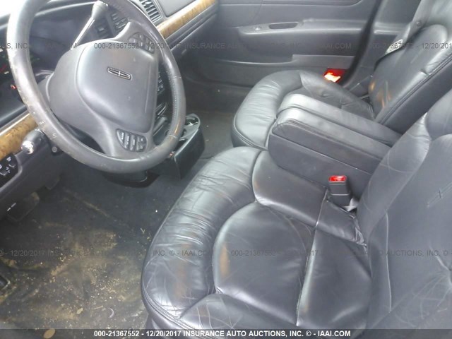 1LNHM97V32Y693952 - 2002 LINCOLN CONTINENTAL  黑色 照片 5