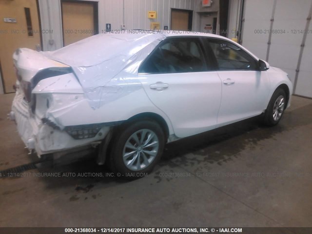 4T4BF1FK9GR566037 - 2016 TOYOTA CAMRY LE/XLE/SE/XSE თეთრი ფოტო 4