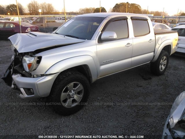 5TFLU4EN5CX040955 - 2012 TOYOTA TACOMA DOUBLE CAB ვერცხლისფერი ფოტო 2