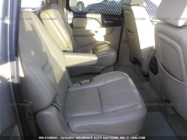 1GNFK16357J239650 - 2007 CHEVROLET SUBURBAN K1500 Champagne photo 8