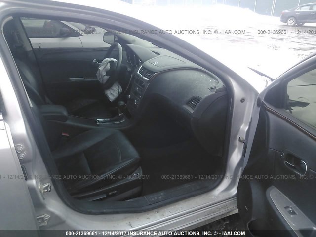 1G1ZE5E00CF259421 - 2012 CHEVROLET MALIBU LTZ 银色 照片 5