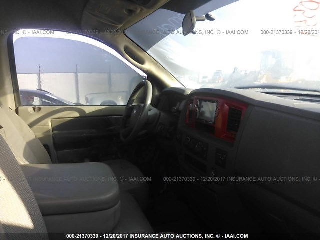 3D7KS26D18G237084 - 2008 DODGE RAM 2500 ST/SLT 黑色 照片 5