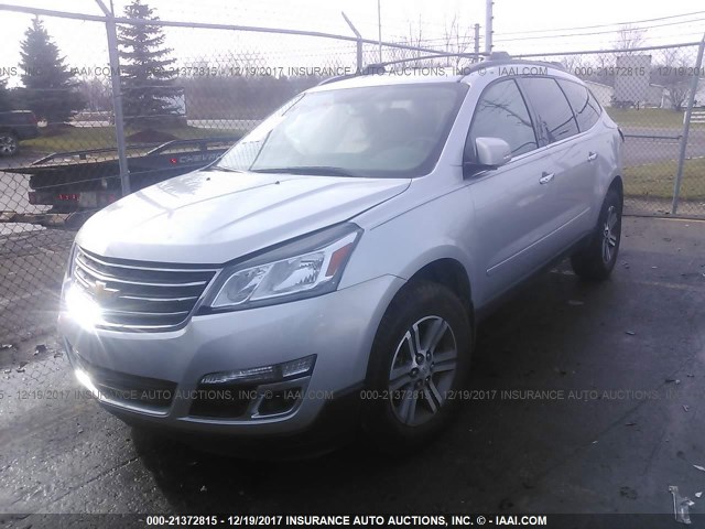 1GNKRHKD8HJ209903 - 2017 CHEVROLET TRAVERSE LT SILVER photo 2