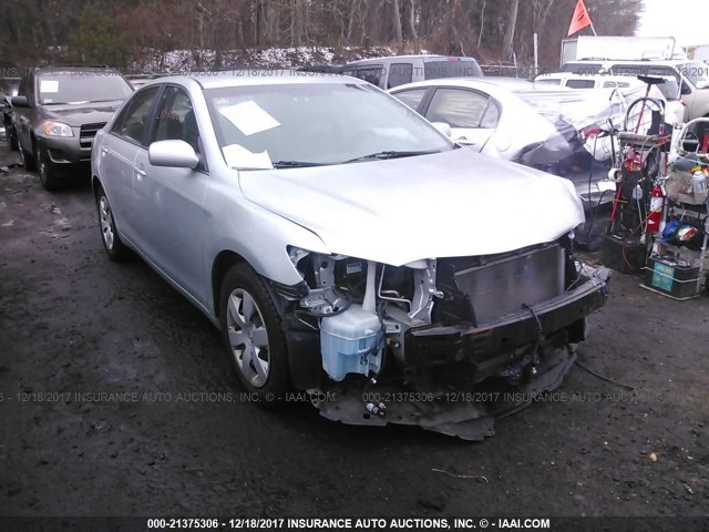 4T1BE46K07U164499 - 2007 TOYOTA CAMRY NEW GENERAT CE/LE/XLE/SE SILVER photo 1