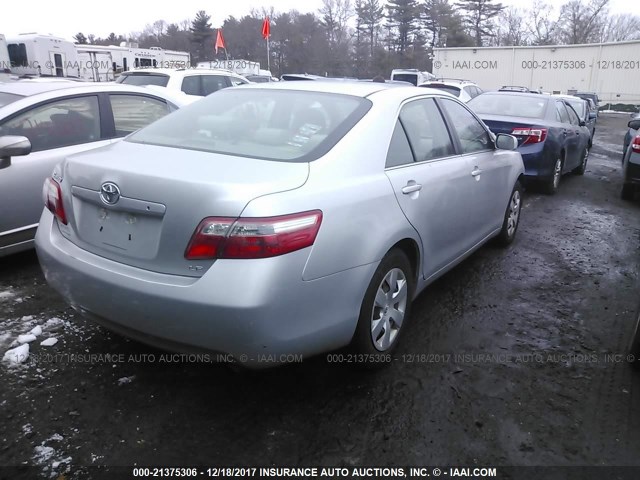 4T1BE46K07U164499 - 2007 TOYOTA CAMRY NEW GENERAT CE/LE/XLE/SE SILVER photo 4