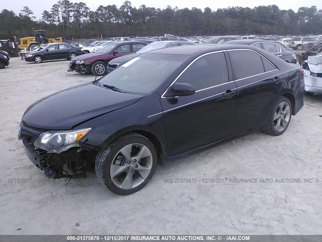 4T1BF1FK2CU196943 - 2012 TOYOTA CAMRY SE/LE/XLE 黑色 照片 2