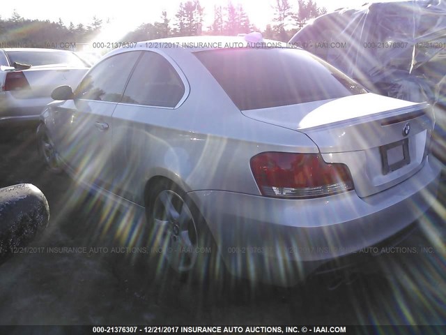 WBAUC73519VK79528 - 2009 BMW 135 I SILVER photo 3