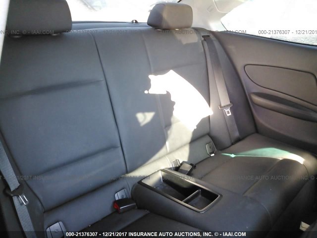 WBAUC73519VK79528 - 2009 BMW 135 I Silber Foto 8