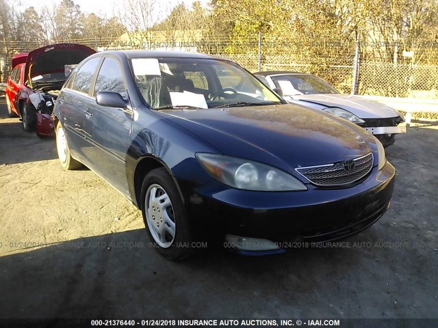 JTDBE32K220082942 - 2002 TOYOTA CAMRY LE/XLE/SE Dark Blue photo 1