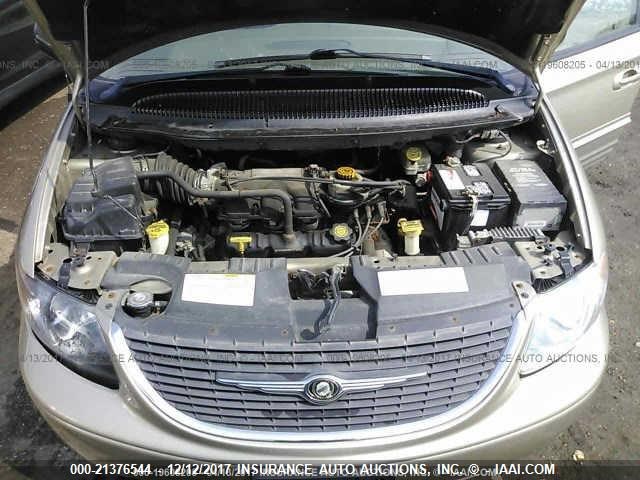 2C8GP64L22R798039 - 2002 CHRYSLER TOWN & COUNTRY LIMITED GOLD photo 10