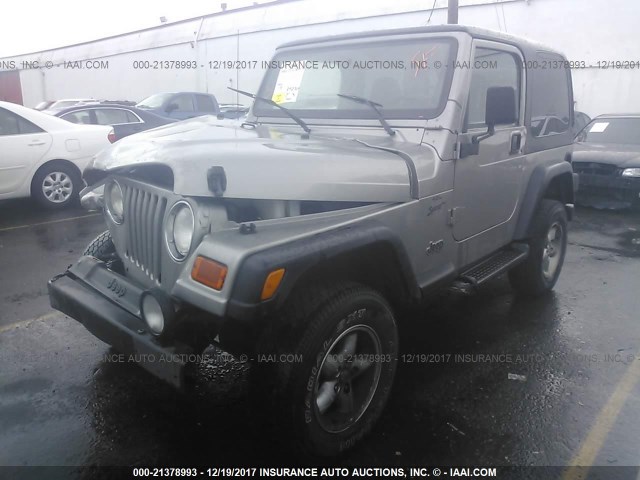 1J4FA49S6YP766377 - 2000 JEEP WRANGLER / TJ SPORT GRAY photo 2