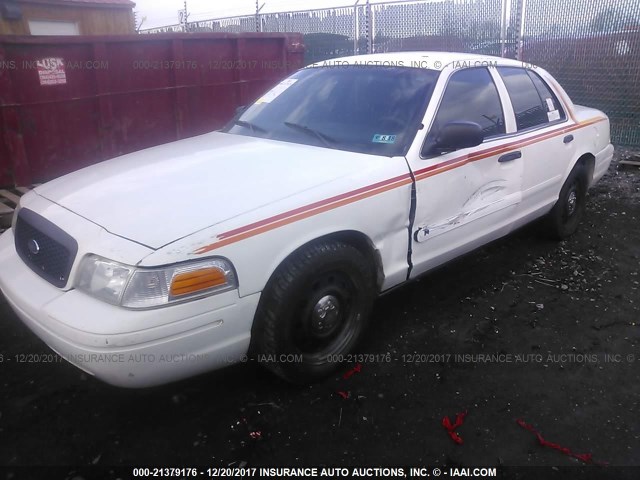 2FAFP71WX5X132702 - 2005 FORD CROWN VICTORIA POLICE INTERCEPTOR WHITE photo 2