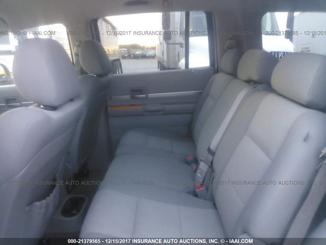 1A8HW58P97F525073 - 2007 CHRYSLER ASPEN LIMITED SILVER photo 8