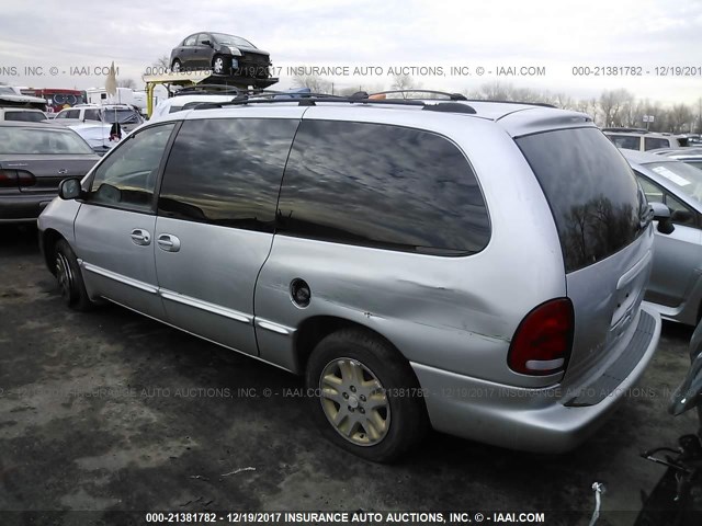 1C4GP44G2YB800873 - 2000 CHRYSLER TOWN & COUNTRY LX SILVER photo 3