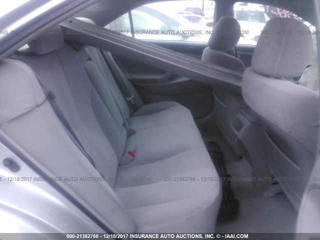 4T4BF3EK4AR057767 - 2010 TOYOTA CAMRY SE/LE/XLE ვერცხლისფერი ფოტო 8
