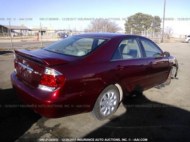 4T1BE32K75U018632 - 2005 TOYOTA CAMRY LE/XLE/SE RED photo 4