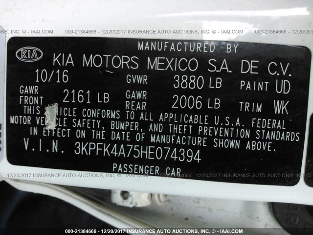 3KPFK4A75HE074394 - 2017 KIA FORTE LX WHITE photo 9