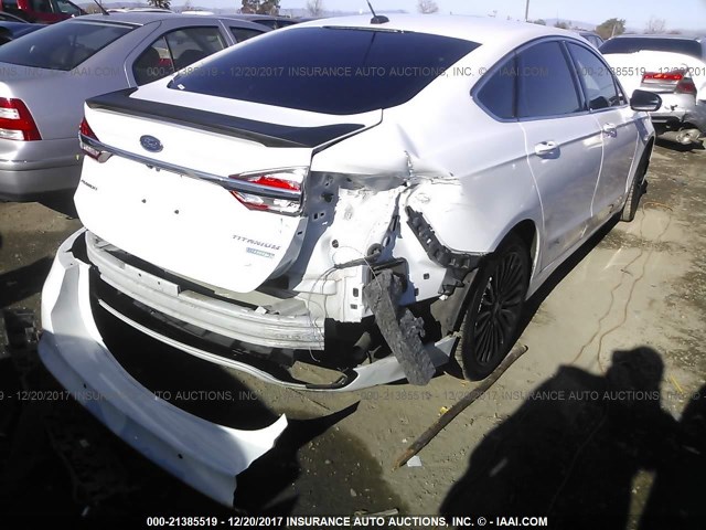 3FA6P0K92HR142885 - 2017 FORD FUSION TITANIUM WHITE photo 4