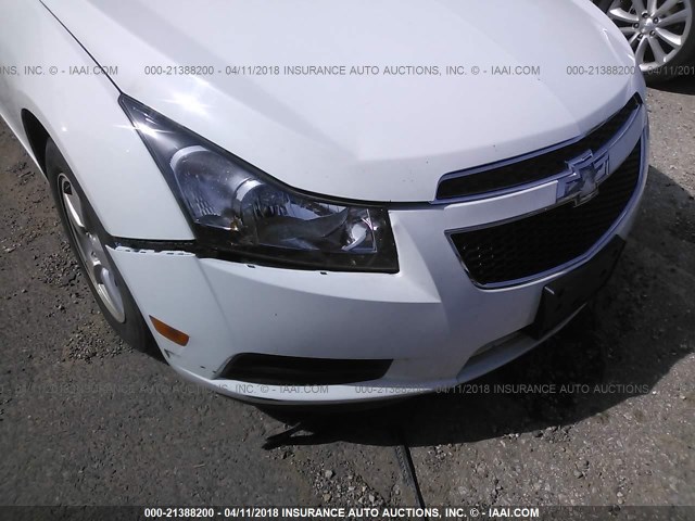 1G1PC5SBXD7313371 - 2013 CHEVROLET CRUZE LT WHITE photo 6