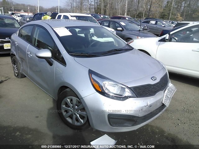 KNADM4A3XF6468925 - 2015 KIA RIO LX Արծաթագույն լուսանկար 1