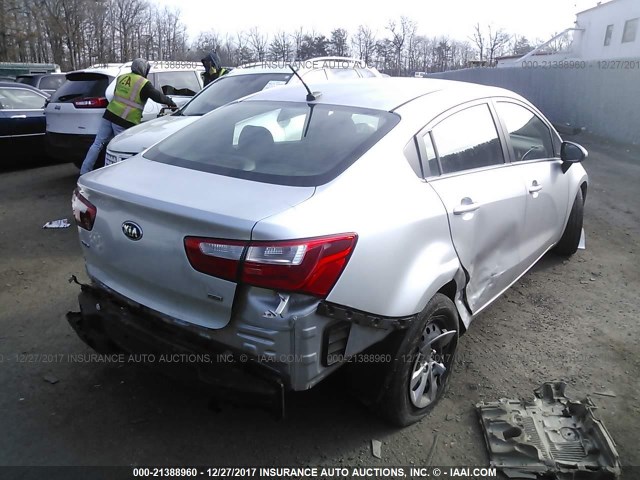 KNADM4A3XF6468925 - 2015 KIA RIO LX Արծաթագույն լուսանկար 4