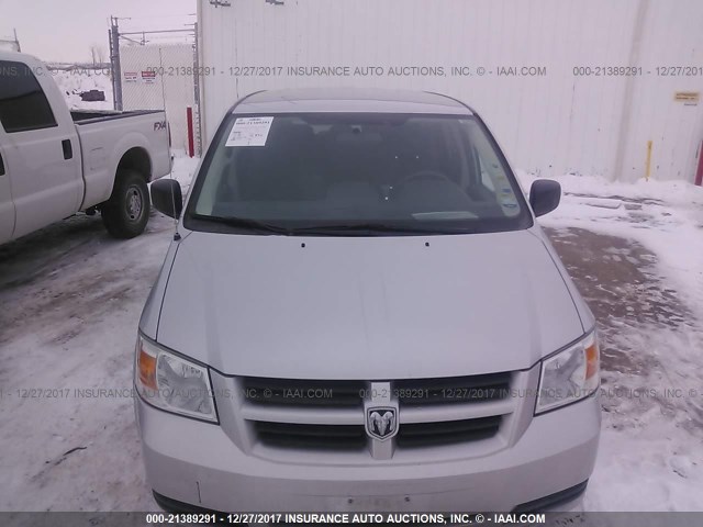 2D4RN4DE1AR352407 - 2010 DODGE GRAND CARAVAN SE SILVER photo 6