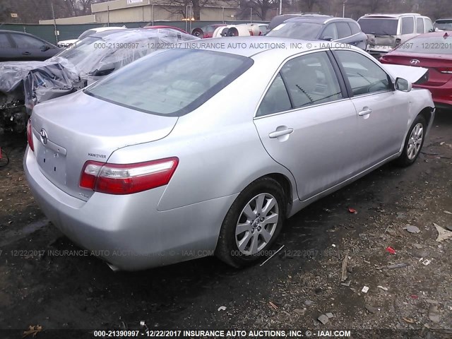 4T1BE46KX7U535149 - 2007 TOYOTA CAMRY NEW GENERAT CE/LE/XLE/SE SILVER photo 4